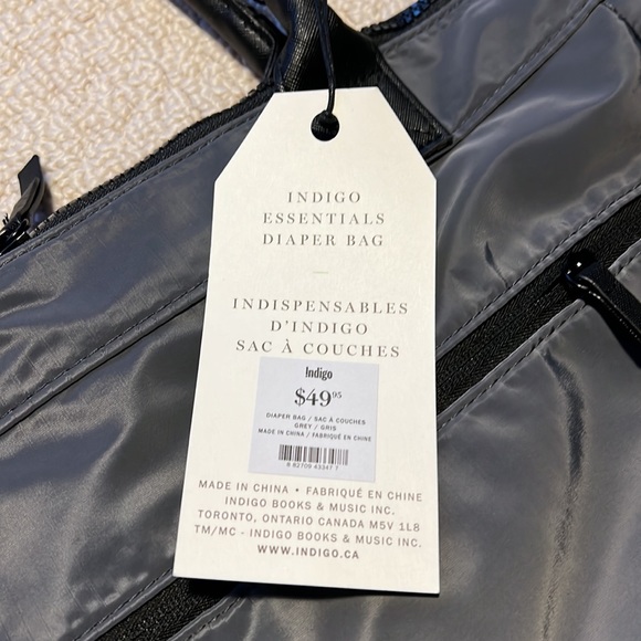 Indigo diaper bag, brand new, has cross body strap and over the shoulder straps - Picture 5 of 7